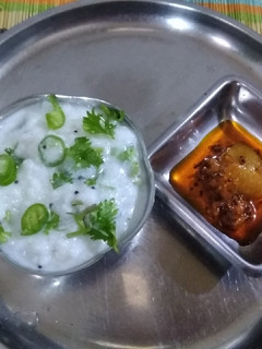 ஐஸ் பிரியாணி(Hotel style curd rice..ice biriyani recipe in tamil) செய்முறை முக்கிய புகைப்படம்