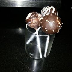 A picture of Cake pops.