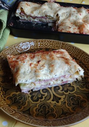 A picture of Ham & Leek Lasagne.