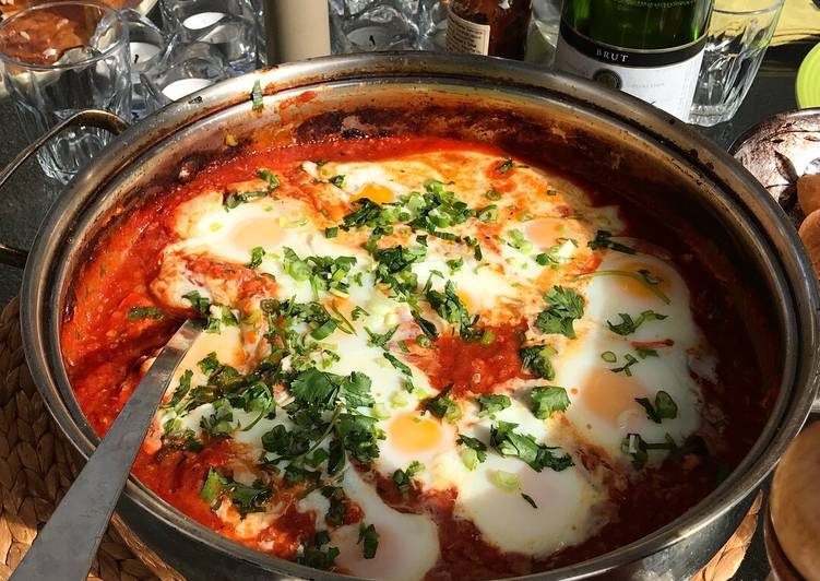 Simple Way to Prepare Ultimate Big Brunch Shakshouka