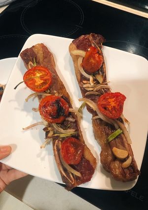 Hình của món Sườn bò nướng 🥩.