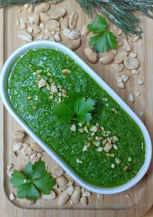 A picture of 🌱Radish Greens Pesto.