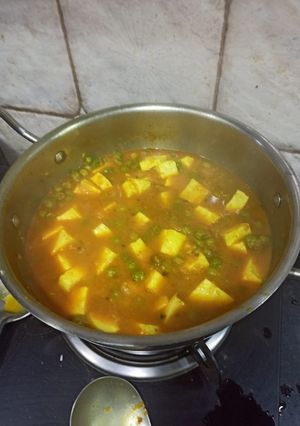 मटर पनीर (matar paneer recipe in Hindi) रेसिपी मुख्य फोटो