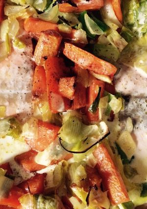 Une photo de Marmite de légumes et de saumon