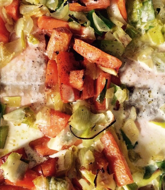 Une photo de Marmite de légumes et de saumon