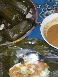 Foto resep Lontong isi oncom pedas/buras gurih
