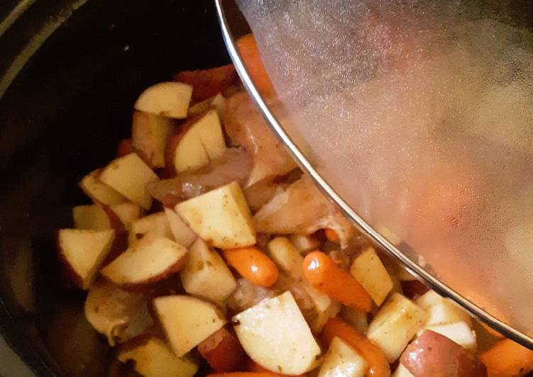 Steps to Prepare Speedy Slow Cooker Honey Garlic Chicken and Vegetables