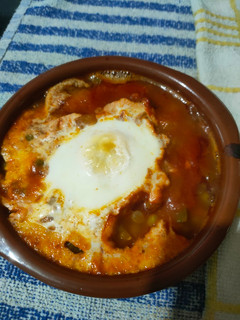 Una foto de Huevos a la cazuela