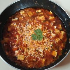 A picture of Restaurant style paneer kolhapuri.