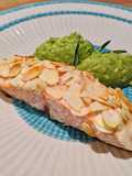 Salmone in crosta di mandorle e guacamole🐟🥑