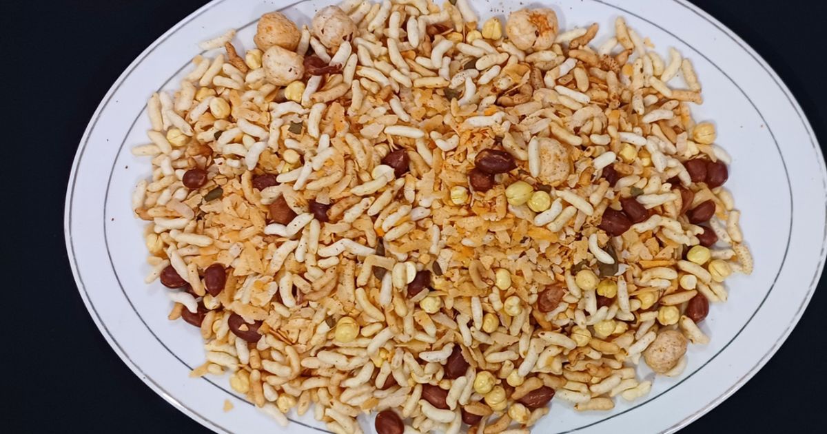 Oven Roasted Puffed And Flattened Rice Mixture Recipe by ZMA - Cookpad