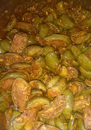 A picture of Jalpai ka achar/olive pickle.