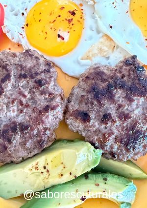 A picture of 🍔 Homemade Burgers ✨.