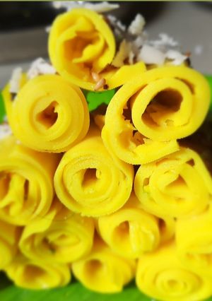 ખાંડવી (khandvi recipe in Gujarati) રેસીપી મુખ્ય ફોટો