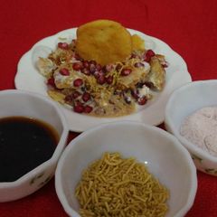 A picture of Papri chat.