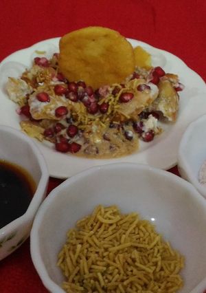 A picture of Papri chat.
