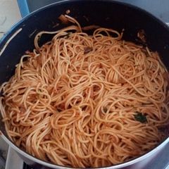 A picture of Spaghetti bolognese.