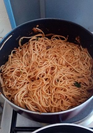 A picture of Spaghetti bolognese.