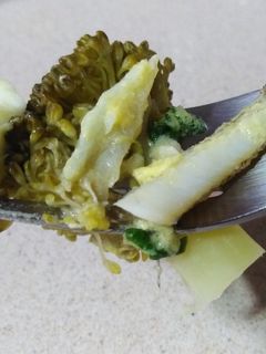 Una foto de Pescaítofrito y verdura al vapor