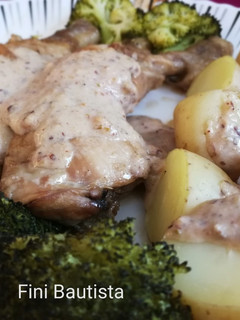 Una foto de Pollo al vino