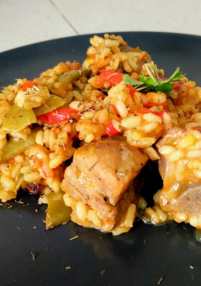 Una foto de Arroz con costillas de cerdo