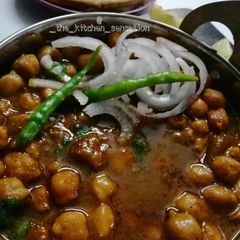 A picture of Chhole masala.