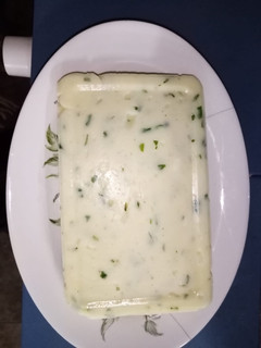 Una foto de Queso casero sanito...🧀