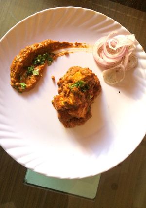 A picture of Shahi paneer.
