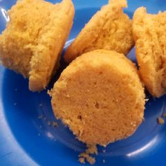 A picture of Spongy passion cupcakes.