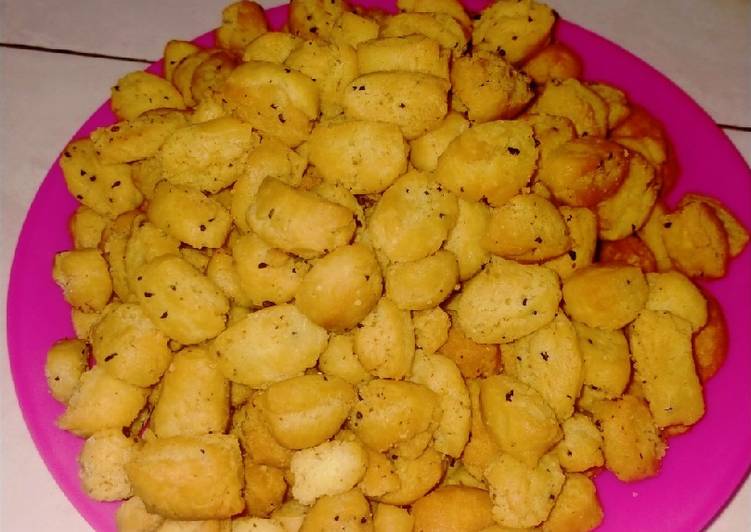 40.Kue jintan (biji ketapang)