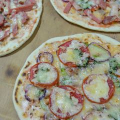 A picture of HOMEMADE PIZZA in 30mins.