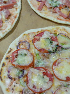A picture of HOMEMADE PIZZA in 30mins.