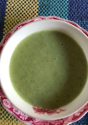 Una foto de Crema de brócoli y papas