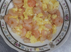 Una foto de Huevo Revuelto con Colitas de Camarón