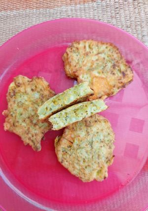 Una foto de Croquetas de brócoli y queso 🥦🧀