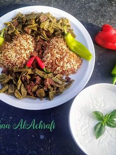صورة لوصفة لوبية على لحمة مع الرز بشعيرية