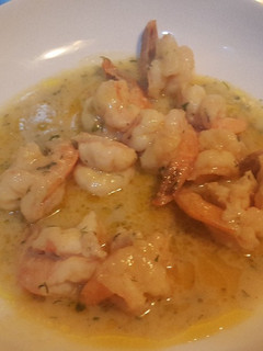 Una foto de Camarones al ajillo