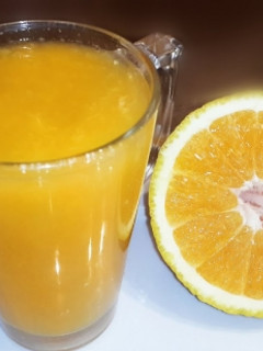 صورة لوصفة عصير برتقال طازج ومنعش 🤔♥😂ಡωಡ)