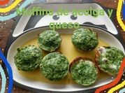 Una foto de muffins de acelga