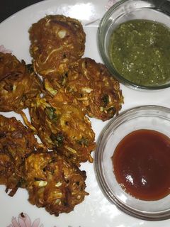 বাঁধাকপির পাকোড়া (badhakopir pakora recipe in Bengali) রেসিপির প্রধান ছবি