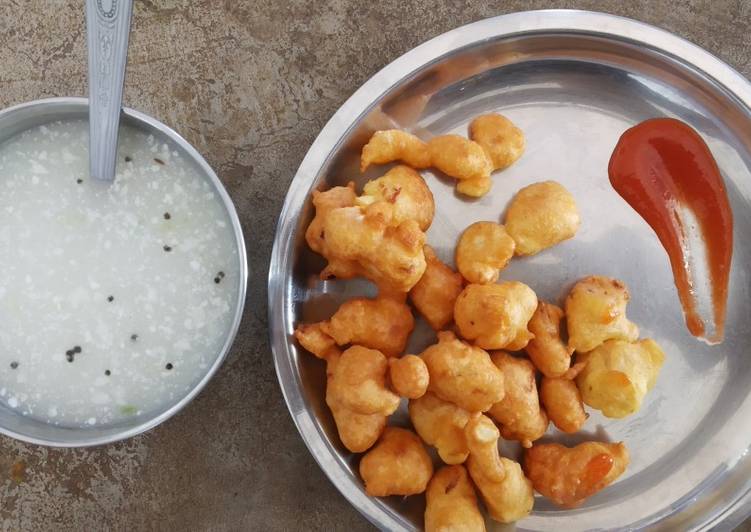 Paneer pakode with spicy MaTtHa