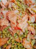 Chicharrón de gluten, en salsa roja