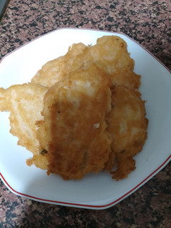 Una foto de Tortillitas de salmón