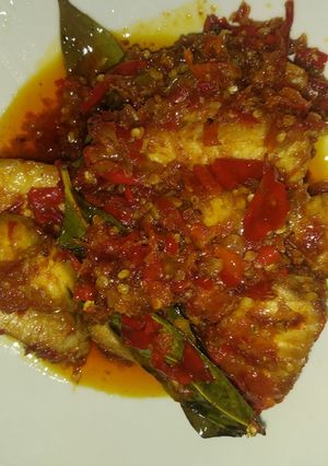Foto resep Ikan Tuna🐟 Goreng disambelin (BALADO)