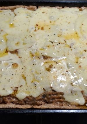 Una foto de Tarta integral casera de coliflor y repollo
