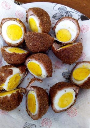 A picture of Scotch eggs.