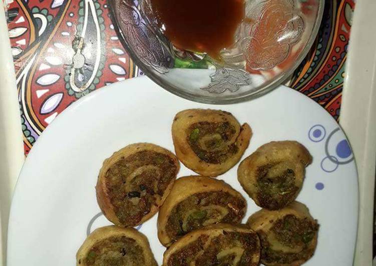 Recipe of Any-night-of-the-week Leftover Rice pinwheel samosa