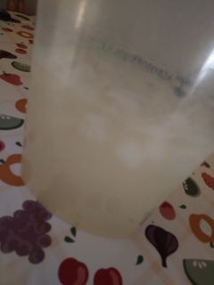 Una foto de Agua-limón
