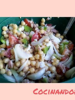 Una foto de Garbanzos con trampo