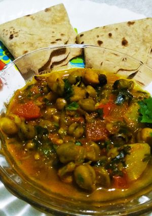 हरे चने की सब्जी (Hare chane ki sabzi recipe in hindi) रेसिपी मुख्य फोटो